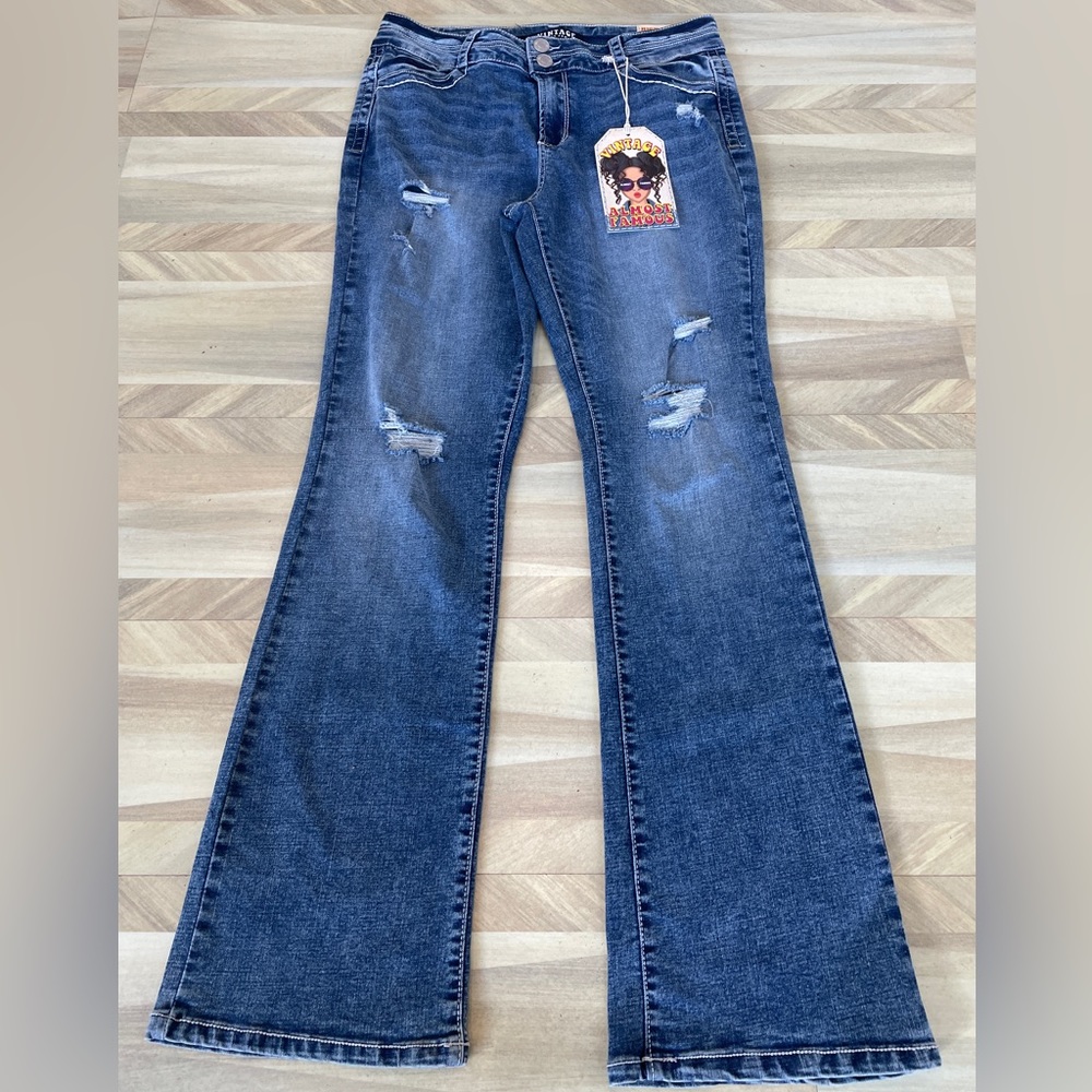 VINTAGE ALMOST FAMOUS NEW W/tag.    High Rise Boot Cut size 11